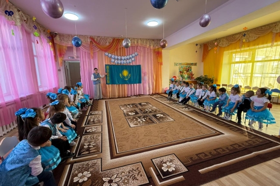 «Айгөлек»🌈 , “Балапан”🐥және «Ақ бота»🐪  топтары.